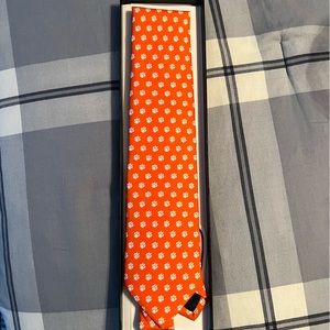 Vineyard Vines Clemson tie